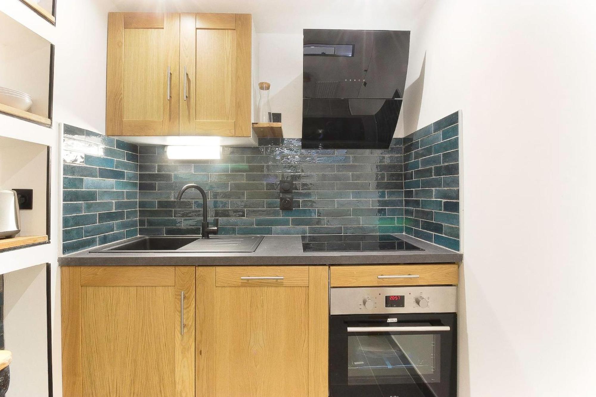 Bellevarde Apt - Newly Renovated - Central - Beside Tmb Start/End 레우쉬 외부 사진