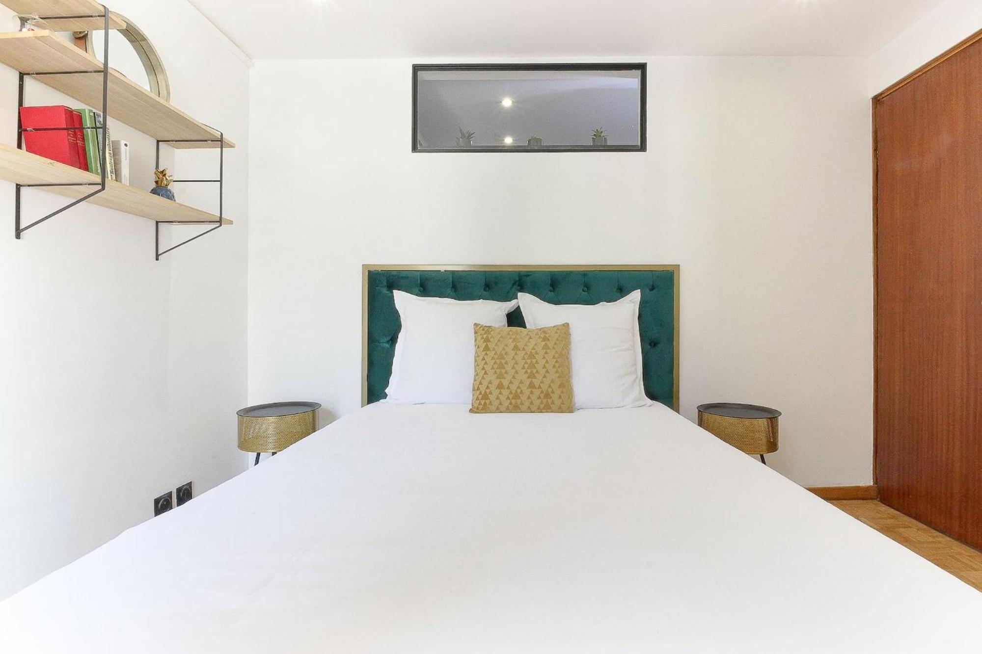 Bellevarde Apt - Newly Renovated - Central - Beside Tmb Start/End 레우쉬 외부 사진