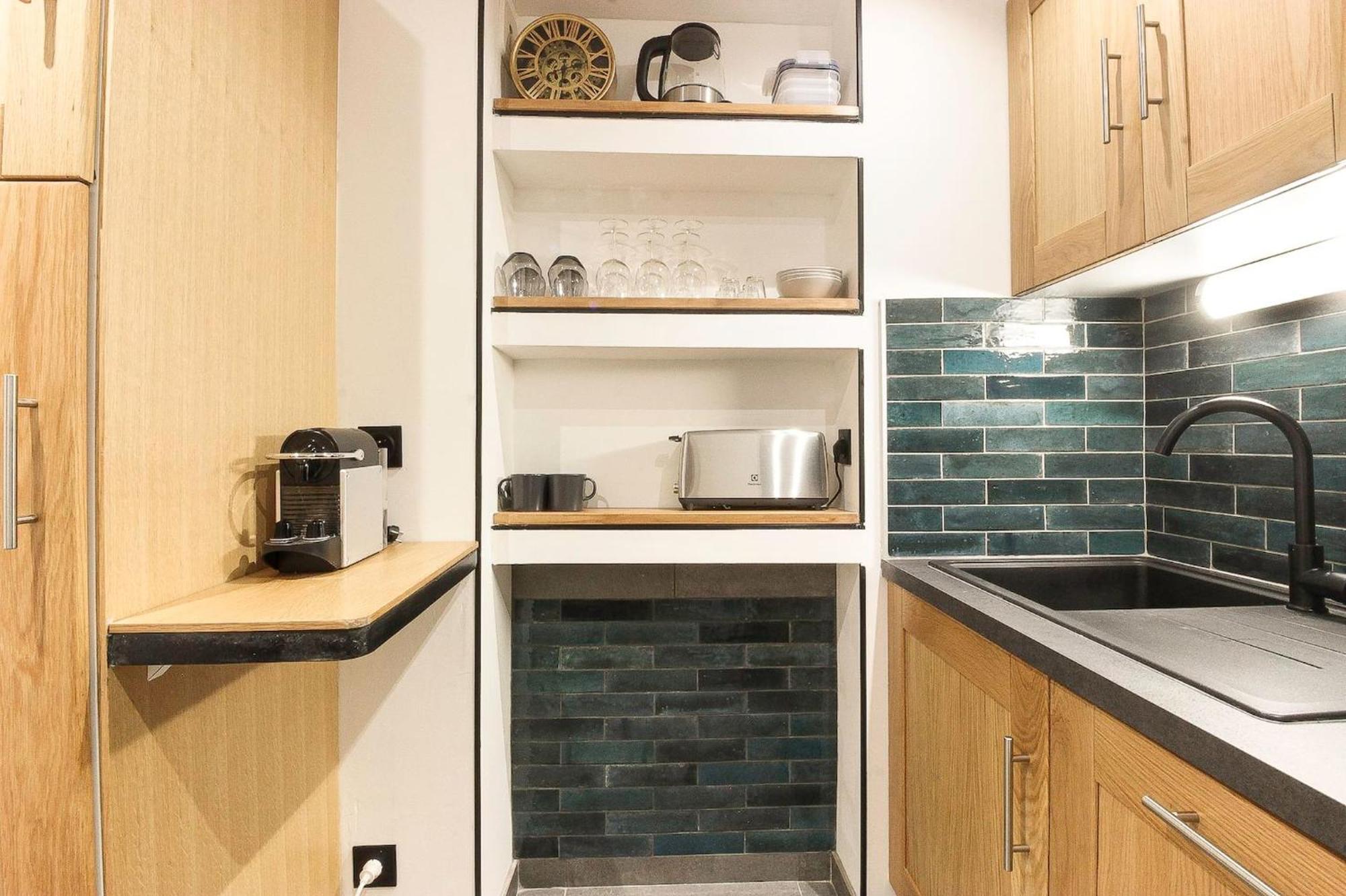Bellevarde Apt - Newly Renovated - Central - Beside Tmb Start/End 레우쉬 외부 사진