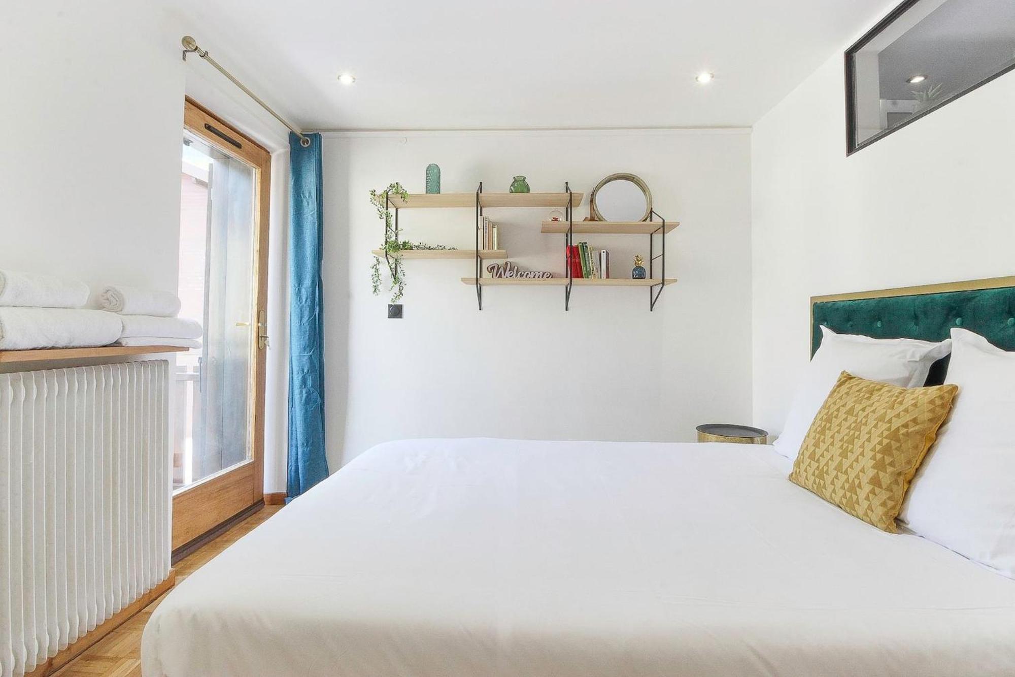 Bellevarde Apt - Newly Renovated - Central - Beside Tmb Start/End 레우쉬 외부 사진